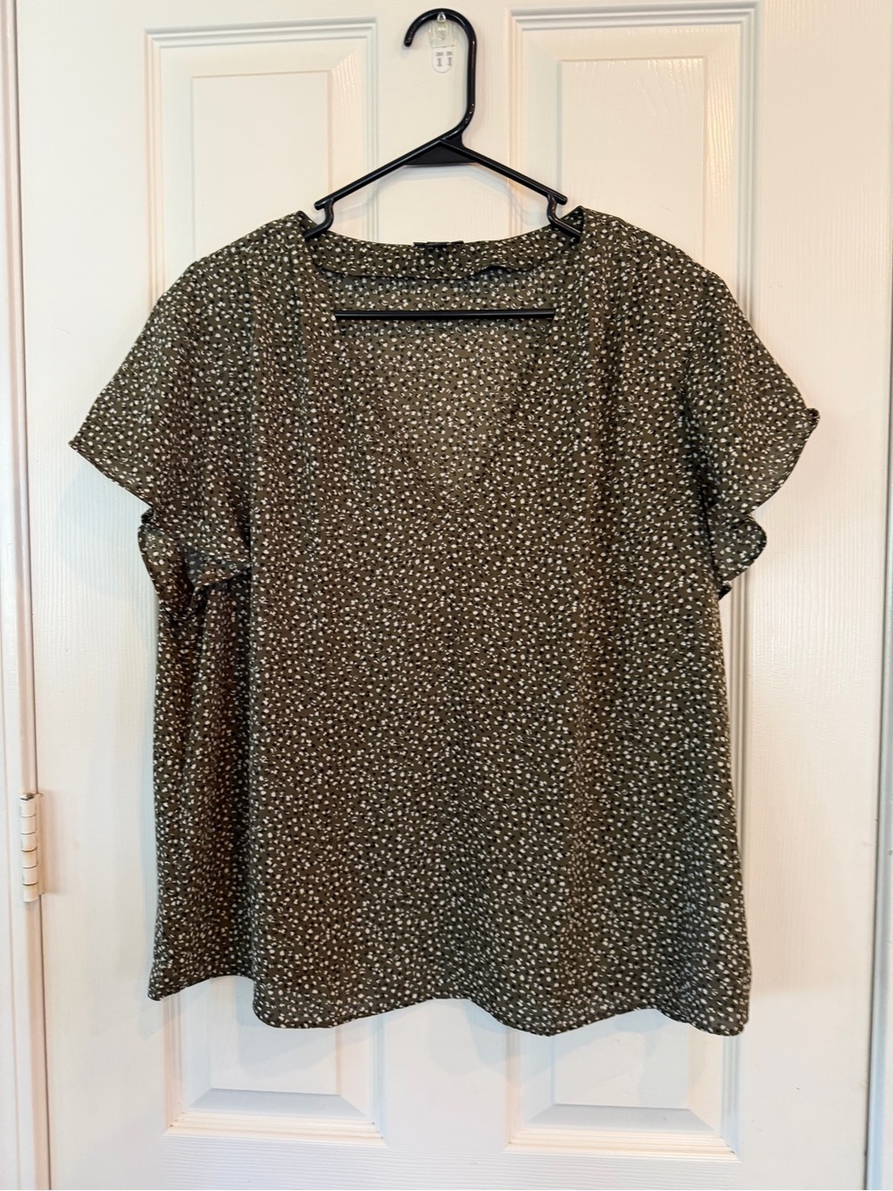 Women's Olive Green Short Sleeve V-Neck Top